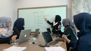 Pelatihan Berbasis Kompetensi didampingi oleh Trainer yang kompeten