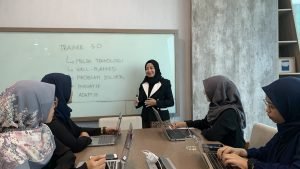 Pelatohan Berbasis Kompetensi yang didampingi oleh Trainer yang kompeten dalam bidangnya